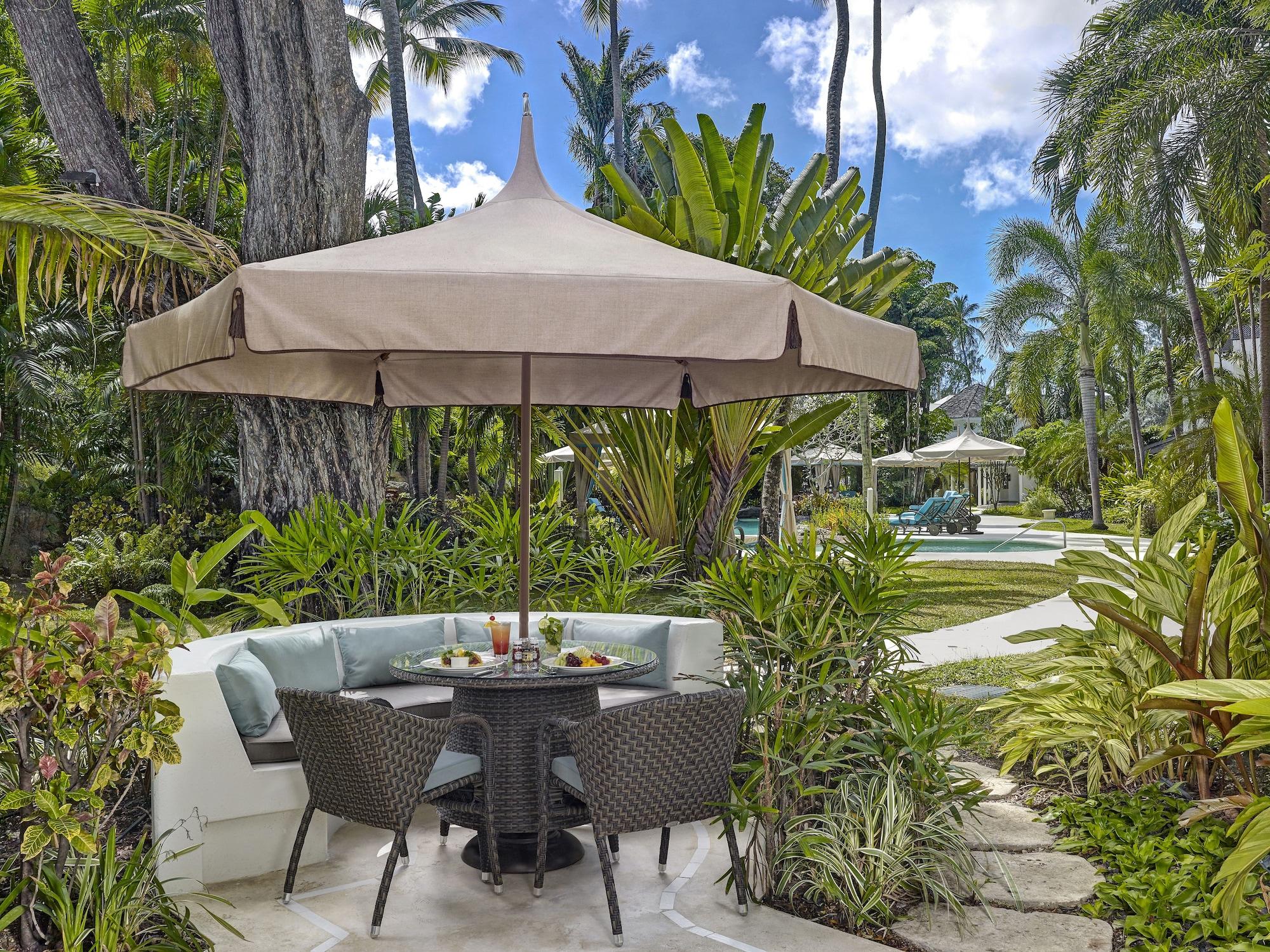 Colony Club By Elegant Hotels Saint James Exterior photo