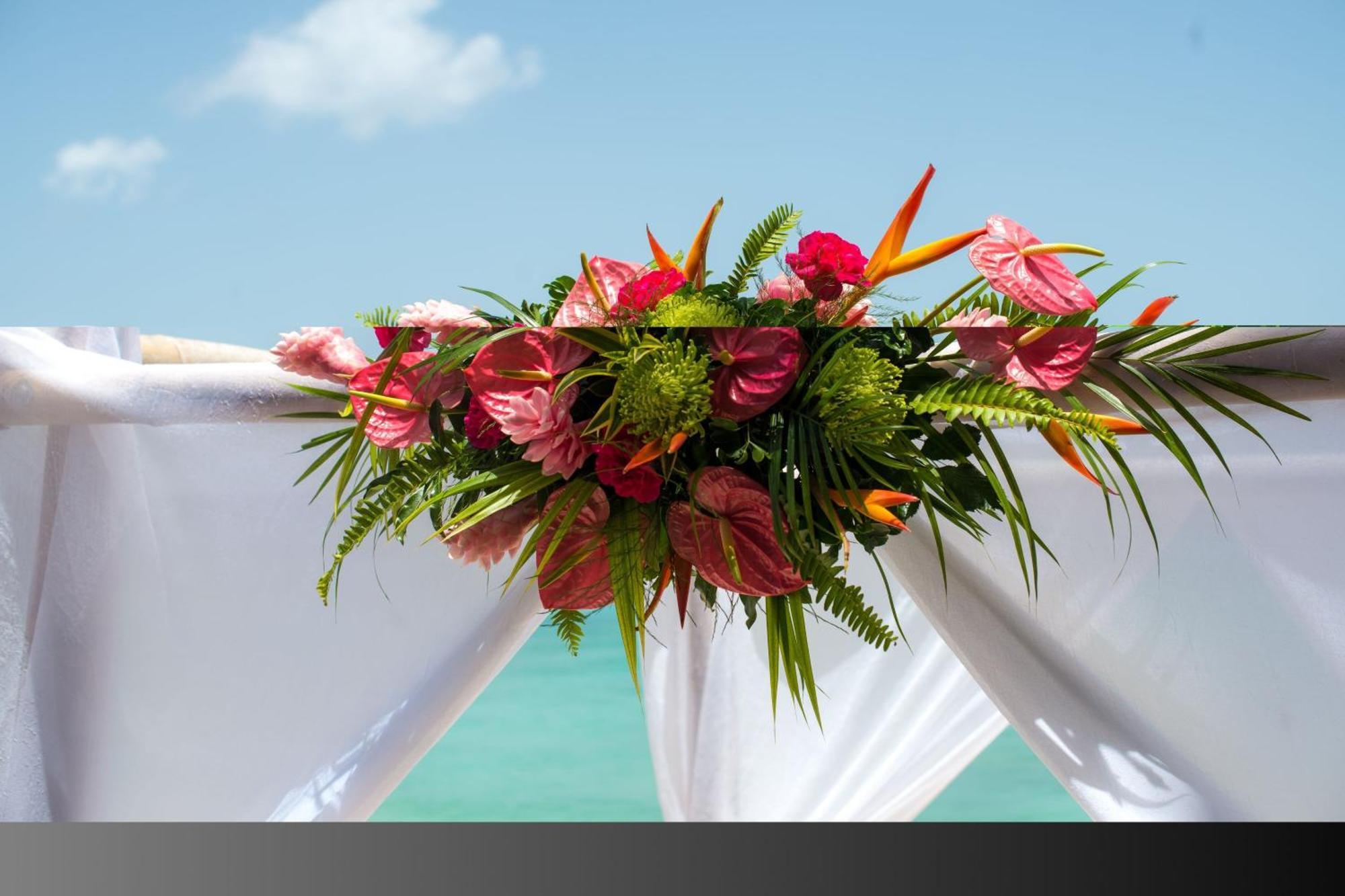 Colony Club By Elegant Hotels Saint James Exterior photo