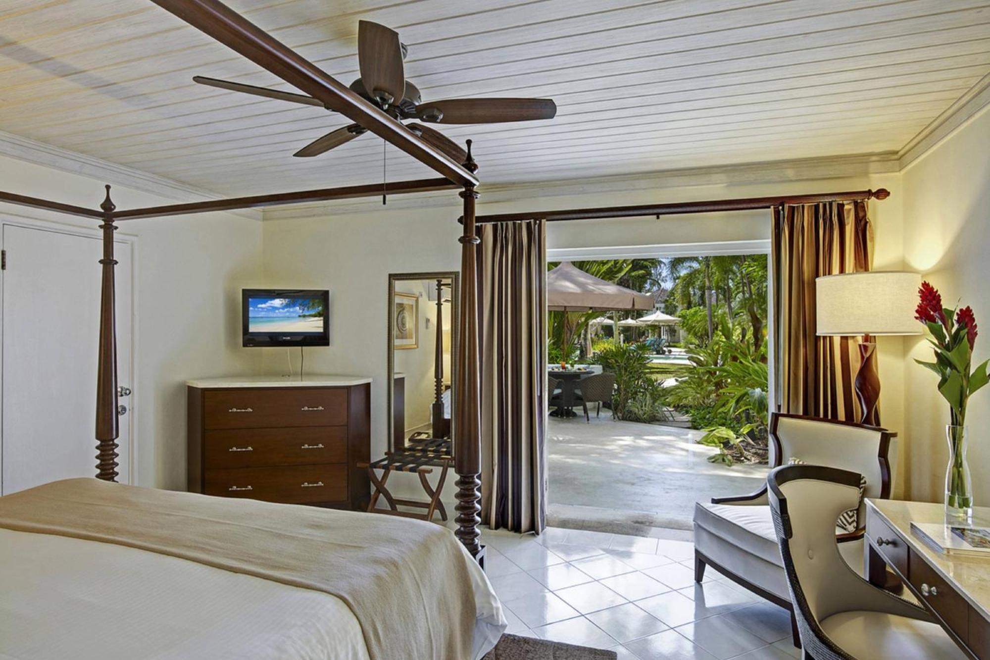 Colony Club By Elegant Hotels Saint James Exterior photo