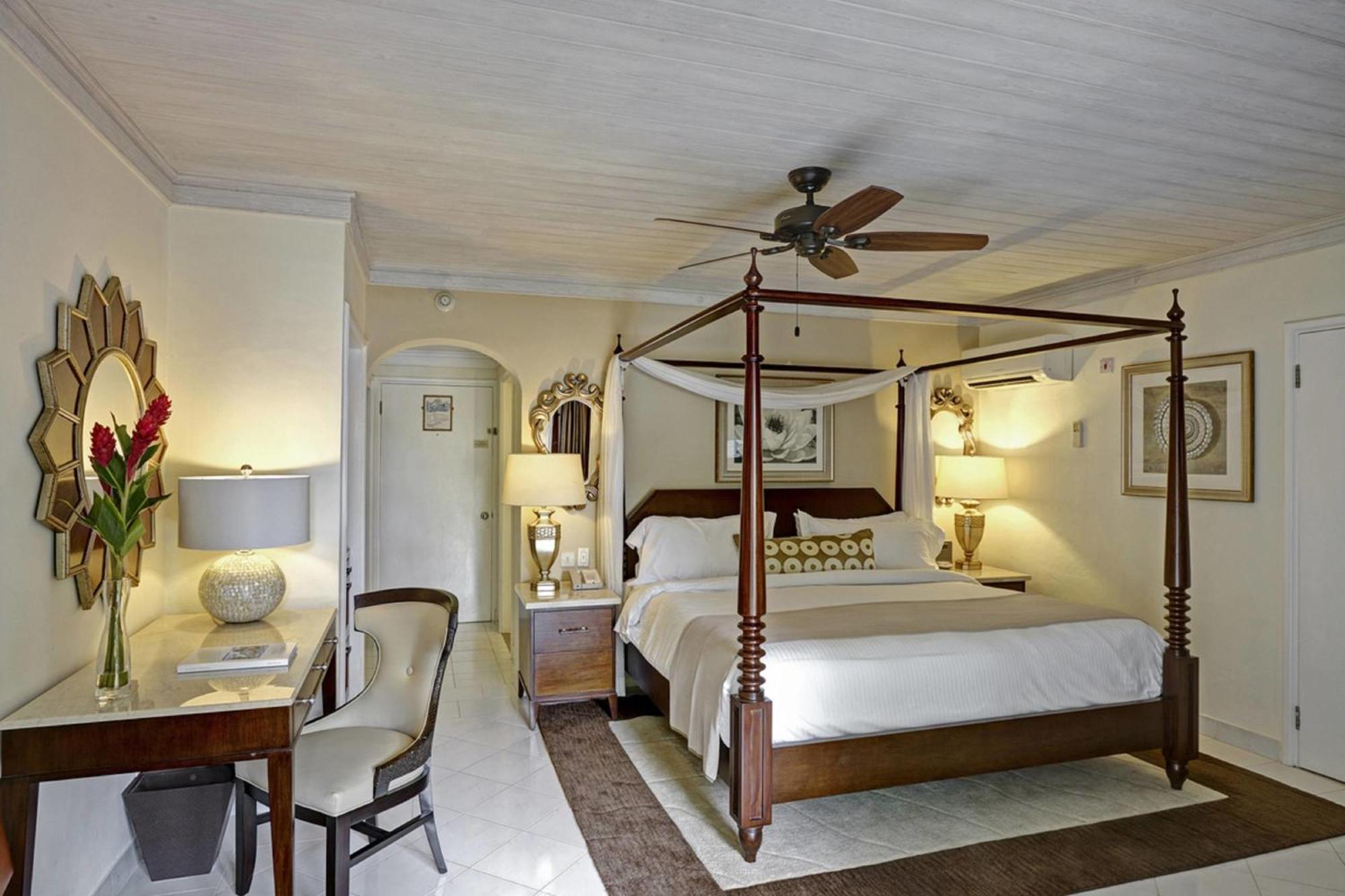 Colony Club By Elegant Hotels Saint James Exterior photo